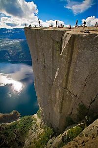 World & Travel: Preikestolen, Hyvlatonnå, Preacher's Pulpit Rock, Lysefjorden, Forsand, Ryfylke, Norway