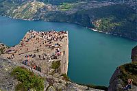 World & Travel: Preikestolen, Hyvlatonnå, Preacher's Pulpit Rock, Lysefjorden, Forsand, Ryfylke, Norway