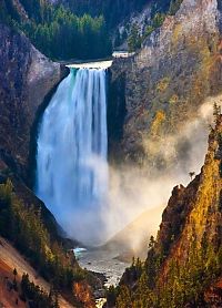 World & Travel: Yellowstone National Park, Wyoming, Idaho, Montana, United States