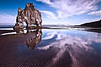 World & Travel: Dynosaur Rock Hvítserkur, Vatnsnes, Iceland