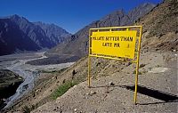 World & Travel: Leh–Manali Highway road signs, Jammu - Kashmir - Himachal Pradesh states, India