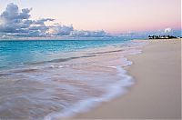 World & Travel: The Turks and Caicos Islands, Bahamas, North Atlantic Ocean