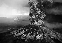 World & Travel: 1980 Eruption of Mount St. Helens by Robert Emerson Landsburg