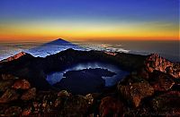 World & Travel: volcanic crater lake