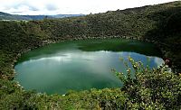 World & Travel: volcanic crater lake