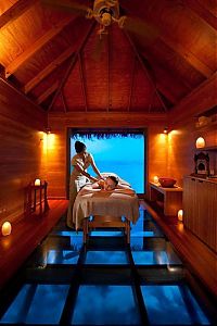 World & Travel: Conrad Maldives Rangali Island Resort, Rangali, Alif Dhaal Atoll, Maldives