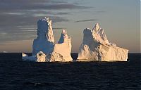 World & Travel: iceberg