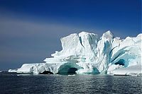 World & Travel: iceberg