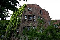 abandoned places around the world