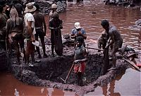 World & Travel: History: Serra Pelada gold mine, Pará, Brazil