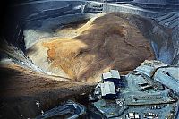 World & Travel: Massive landslide in Kennecott Copper Bingham Canyon Mine, Oquirrh Mountains, Salt Lake City, Utah, United States