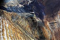 World & Travel: Massive landslide in Kennecott Copper Bingham Canyon Mine, Oquirrh Mountains, Salt Lake City, Utah, United States