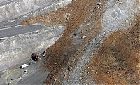 World & Travel: Massive landslide in Kennecott Copper Bingham Canyon Mine, Oquirrh Mountains, Salt Lake City, Utah, United States