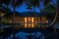 World & Travel: Dusit Thani Maldives hotel, Baa Atoll, Maldives