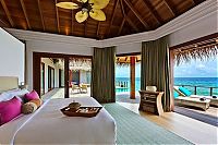 World & Travel: Dusit Thani Maldives hotel, Baa Atoll, Maldives