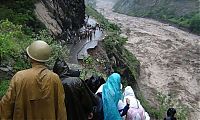 World & Travel: 2013 floods, Uttarakhand, Himachal Pradesh, North India