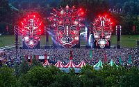 World & Travel: 2013 Defqon.1 Q-Dance Festival, Evenemententerrein, Biddinghuizen, Netherlands