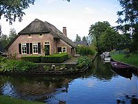 World & Travel: Giethoorn village, Overijssel, Steenwijkerland, Netherlands