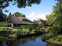 World & Travel: Giethoorn village, Overijssel, Steenwijkerland, Netherlands