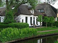 World & Travel: Giethoorn village, Overijssel, Steenwijkerland, Netherlands