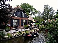 World & Travel: Giethoorn village, Overijssel, Steenwijkerland, Netherlands