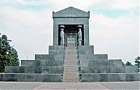 TopRq.com search results: tomb of the unknown soldier around the world