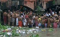 World & Travel: Pollution of the Ganges, Ganges river, India