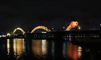 World & Travel: Dragon Bridge, Cầu Rồng, River Hàn at Da Nang, Vietnam