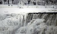 TopRq.com search results: Niagara Falls frozen partially in 2014, Canada, United States