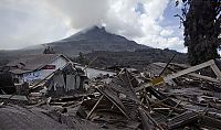 TopRq.com search results: Mount Sinabung, January 2014 eruption, Karo Regency, North Sumatra, Indonesia