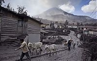 TopRq.com search results: Mount Sinabung, January 2014 eruption, Karo Regency, North Sumatra, Indonesia