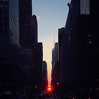 World & Travel: Manhattanhenge, Manhattan Solstice, New York City, United States