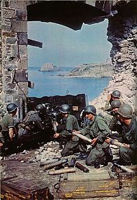 World & Travel: History: World War II photography