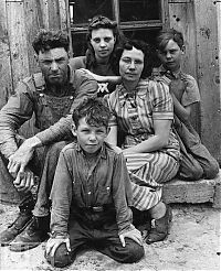 World & Travel: History: The Great Depression by Dorothea Lange, 1939-1943, United States