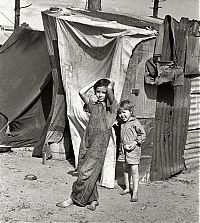 World & Travel: History: The Great Depression by Dorothea Lange, 1939-1943, United States