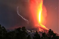 World & Travel: Villarrica Rucapillán volcano eruption, Araucania Region, Andes, Chile