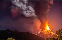 World & Travel: Villarrica Rucapillán volcano eruption, Araucania Region, Andes, Chile