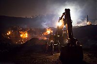 World & Travel: Coal field fire, Jharia, Dhanbad, Jharkhand, India