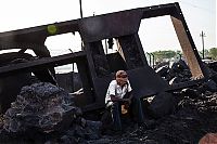World & Travel: Coal field fire, Jharia, Dhanbad, Jharkhand, India