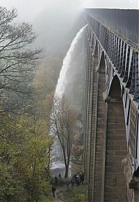 World & Travel: Pontcysyllte Aqueduct, Llangollen Canal, Wrexham County Borough, Wales, United Kingdom