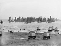 World & Travel: History: Bathing machine devices on the beach, 18th-19th century, Europe