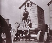 World & Travel: History: Bathing machine devices on the beach, 18th-19th century, Europe