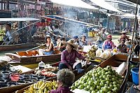 World & Travel: Floating market, Damnoen Saduak, Ratchaburi Province, Thailand