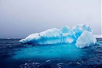 World & Travel: iceberg