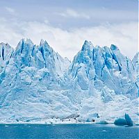 World & Travel: iceberg