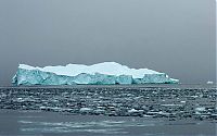 World & Travel: iceberg