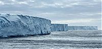 World & Travel: iceberg